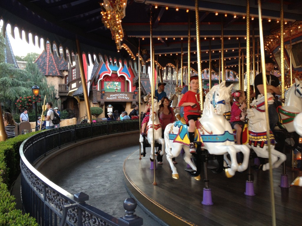 Maximize your Ride Time at Disneyland - Tips from the Disney Divas and