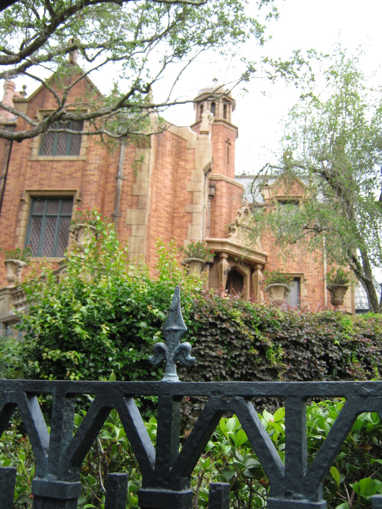 Disney's Haunted Mansion, An Eternal Classic - Tips From The Disney ...