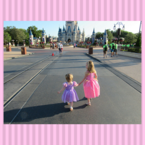 Tips for capturing those perfect Disney World shots... without anyone else in them! 