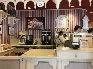 Ordering at Casey's Corner, Walt Disney World's Magic Kingdom / Hit One Out Of The Park At Casey's Corner