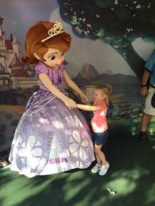 Attending a Disney Park? Here's How to Build Your Family's Special Plan! / Hollywood Studios / Meeting Sofia the First