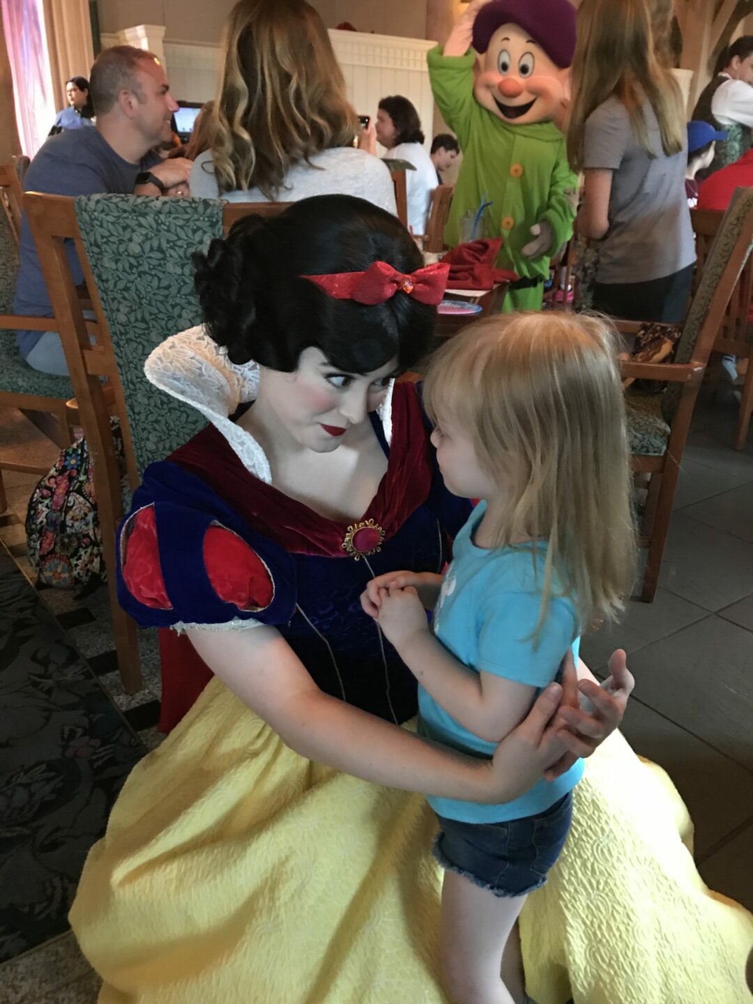 No Need To Be Grumpy Or Dopey Just Go Enjoy Story Book Dining At Artist Point With Snow White 