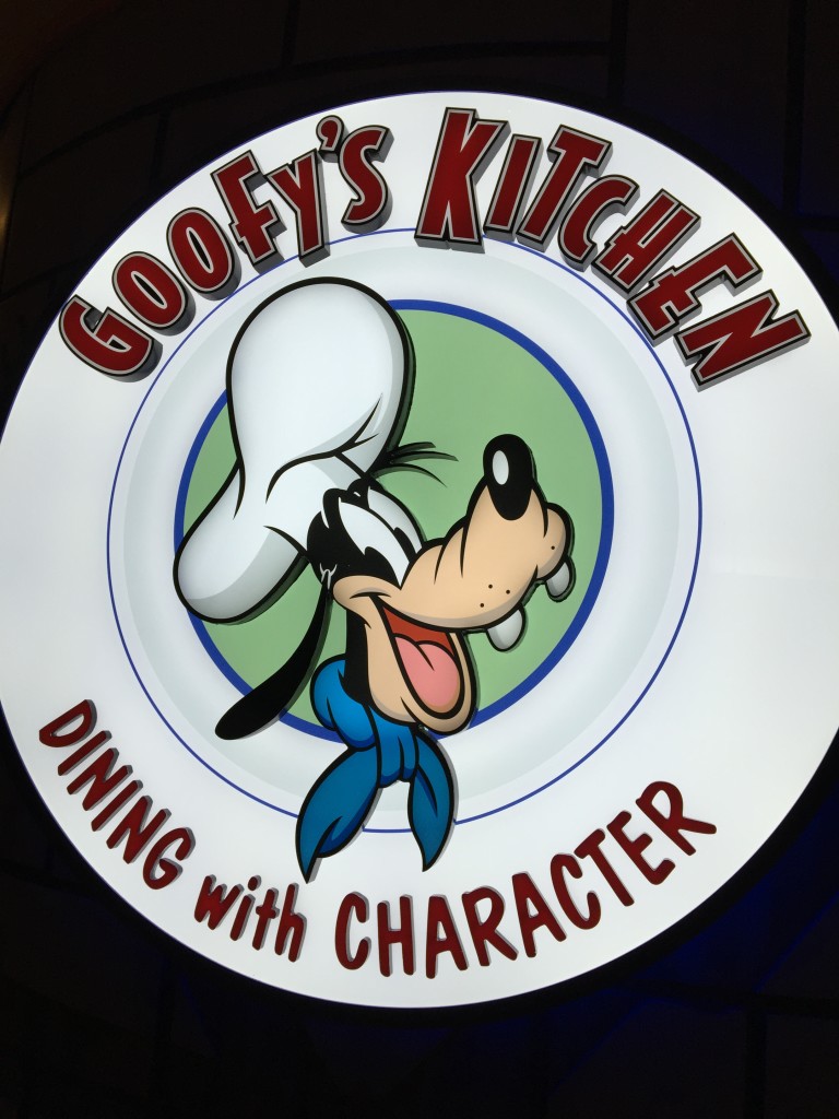 Disneyland Character Meals & Goofy's Kitchen - Tips from the Disney ...